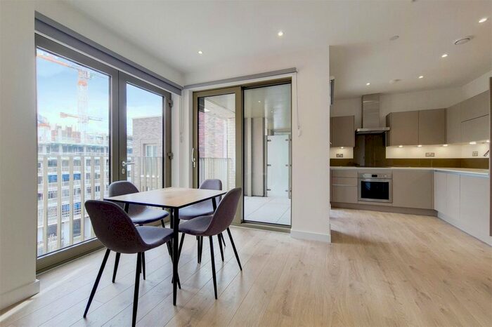 2 Bedroom Flat To Rent In Atlantis Avenue, London, E16