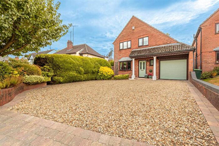 4 Bedroom Detached House For Sale In Halesowen Road, Cradley Heath, B64