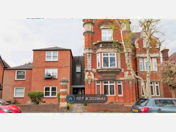 Studio To Rent In North Chingford, London, E4