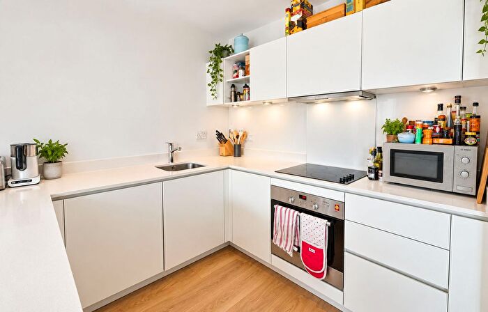 3 Bedroom Flat For Sale In Seven Sea Gardens, Ceram Court, E3