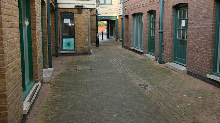 2 Bedroom Flat To Rent In Arlingham Mews, Waltham Abbey, EN9