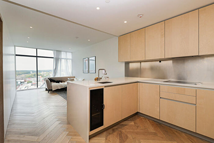 1 Bedroom Apartment For Sale In Shoreditch High Street, Shoreditch, EC2A