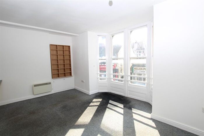 2 Bedroom Flat To Rent In High Street, Ilfracombe, EX34