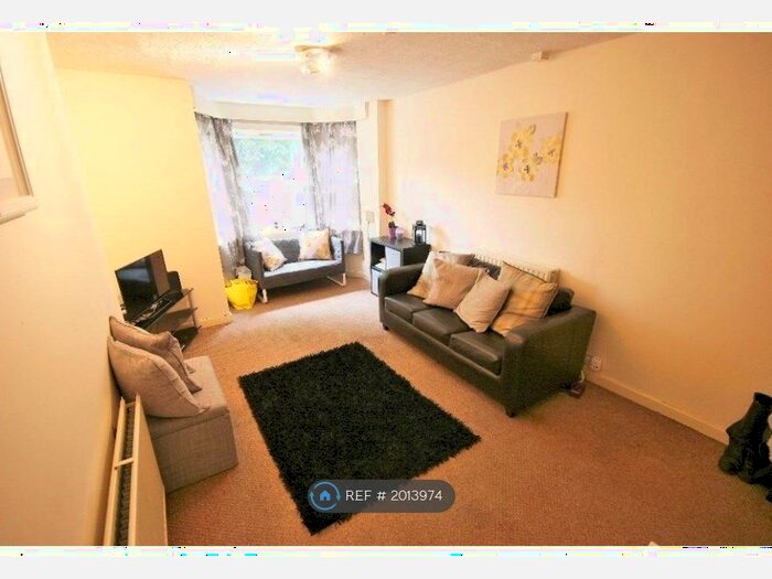 1 Bedroom Flat To Rent In Victoria Road, Leeds, LS6