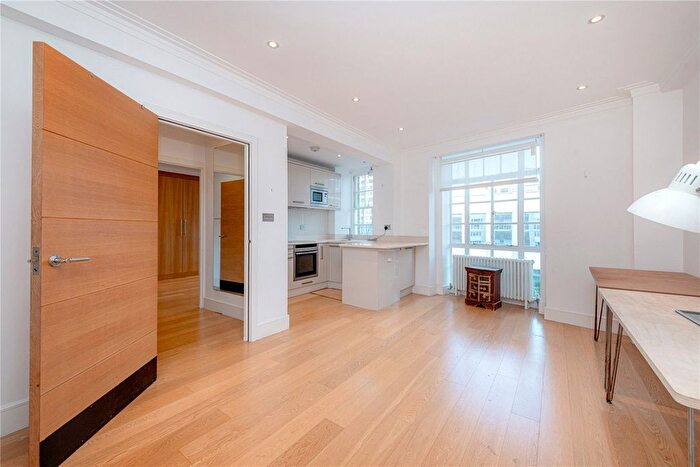 1 Bedroom Flat For Sale In Edgware Road, London, W2