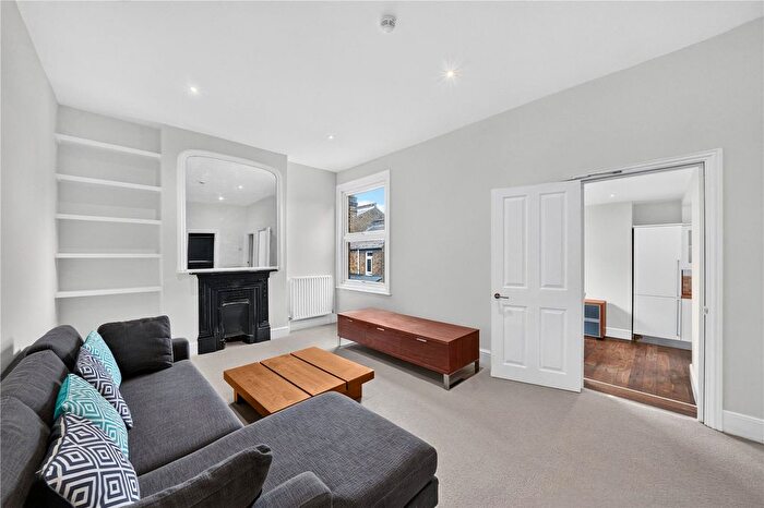 3 Bedroom Terraced House To Rent In Wheatlands Road, SW17