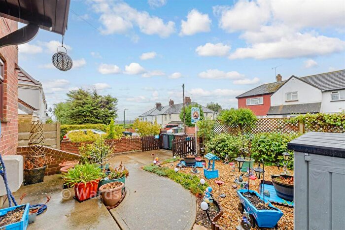 3 Bedroom Detached House For Sale In Elm Road, Stone, Kent, DA1