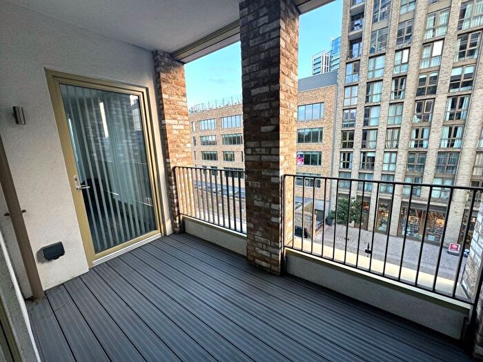 2 Bedroom Flat To Rent In Ensign Court, Ensign Street, London, E1