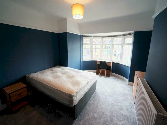 6 Bedroom House To Rent In Farrar Road, Bangor, Gwynedd, LL57