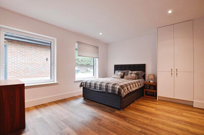 1 Bedroom Maisonette To Rent In Kimberley Ride, Cobham, Surrey, KT11