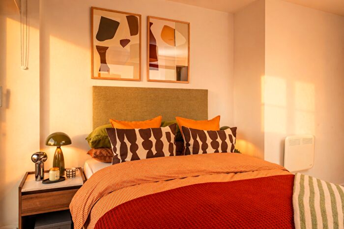 2 Bedroom Apartment To Rent In The Radiant, Kirkstall Road, Leeds, West Yorkshire, LS3
