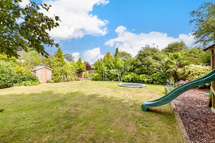 4 Bedroom Detached House For Sale In Belcaire Close, Lympne, Kent, CT21