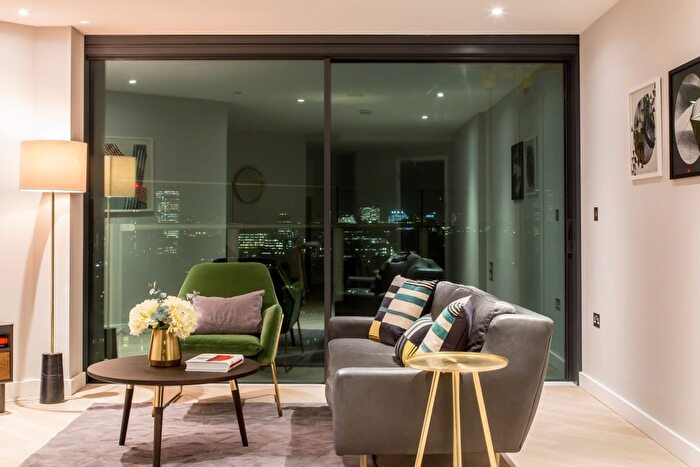 2 Bedroom Flat To Rent In Churchyard Row, London, SE11