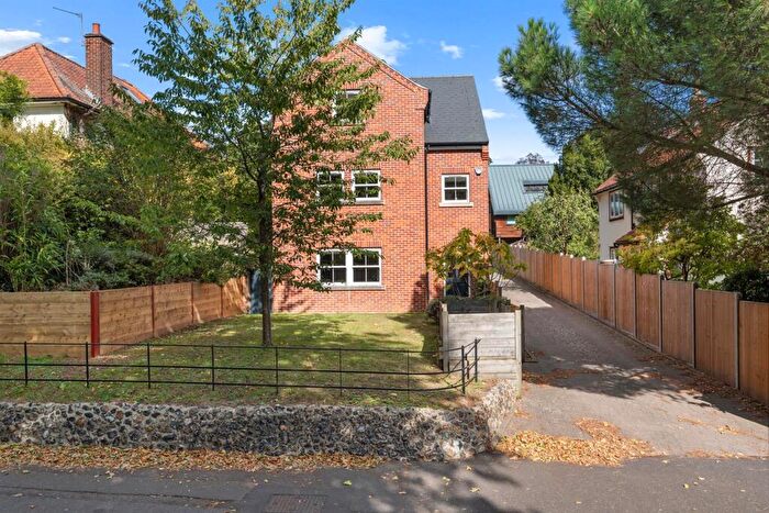 5 Bedroom Detached House For Sale In Earlham Road, Norwich, NR2