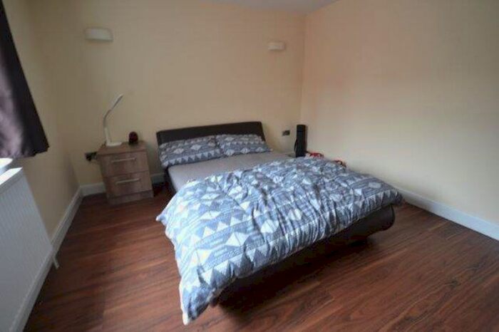 1 Bedroom Flat To Rent In Westbury Road, Knighton Fields, Leicester, LE2