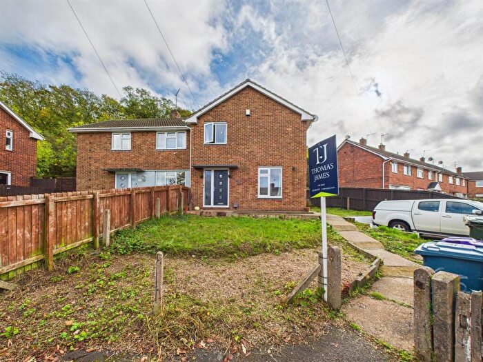 3 Bedroom Semi-Detached House For Sale In Ringleas, Cotgrave, Nottingham, NG12