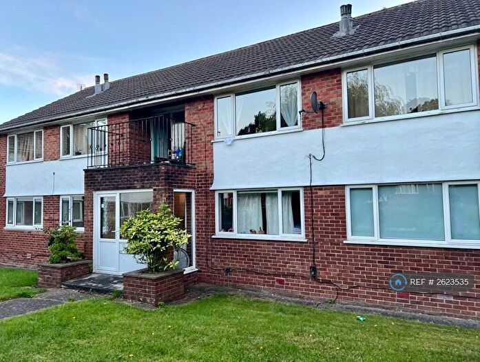 2 Bedroom Flat To Rent In Fair Hope Court, Blackburn, BB2