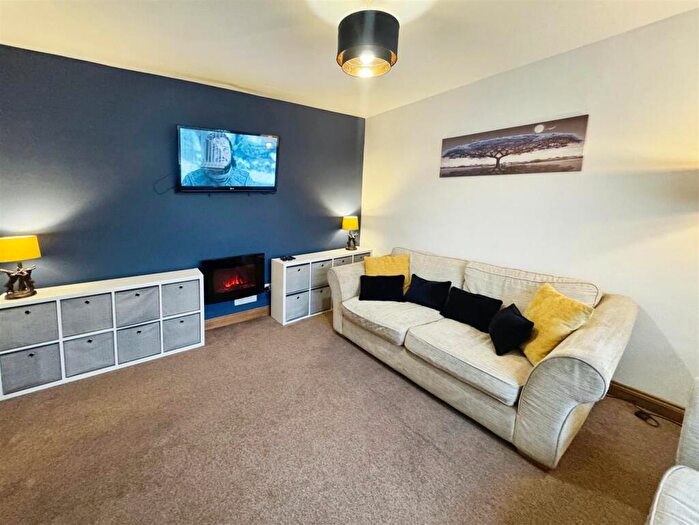 3 Bedroom Semi-Detached House For Sale In Whittington Drive, Ratby, Leicester, LE6