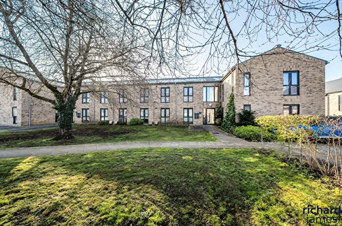 2 Bedroom Flat For Sale In Nevinson Road, Swindon, SN3