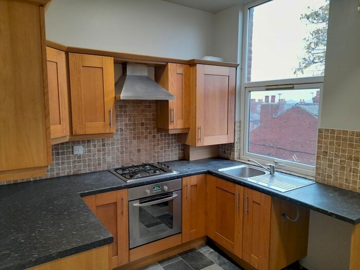 1 Bedroom Flat To Rent In Manygates Park, Wakefield, WF1