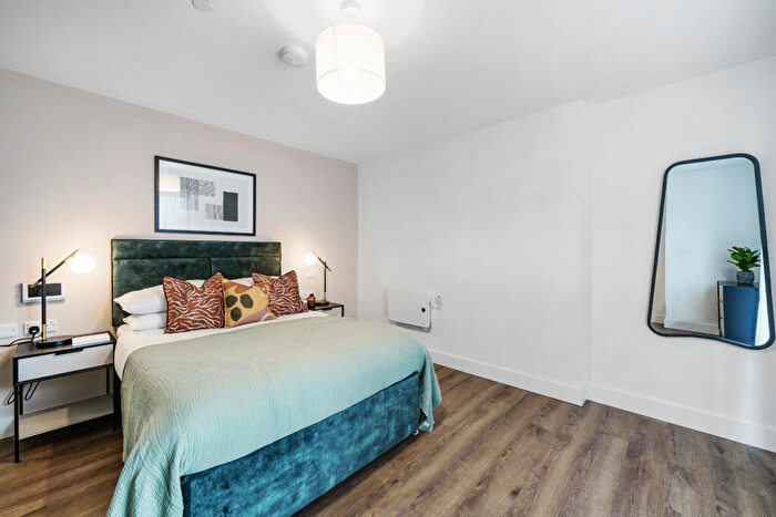 2 Bedroom Apartment To Rent In Lofting House, SL6