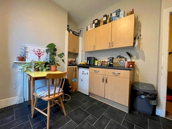 2 Bedroom Flat To Rent In Scarcroft Hill, York, YO24