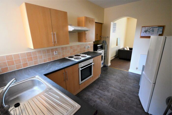 Studio To Rent In Phillips Parade, Brynmill, Swansea, SA1