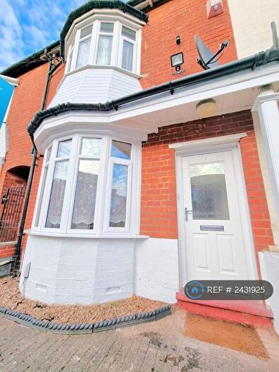 2 Bedroom Semi-Detached House To Rent In Talbot Road, Smethwick, B66