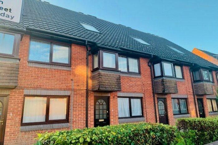 1 Bedroom Flat To Rent In Tremona Road, Southampton SO16