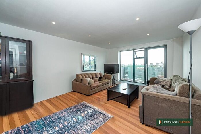 2 Bedroom Flat For Sale In Willesden Lane, London, NW6