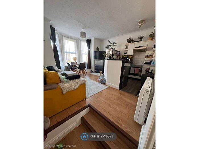 1 Bedroom Flat To Rent In Appleton Road, Southampton, SO18