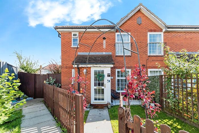 1 Bedroom Maisonette For Sale In Rudham Grove, Letchworth Garden City, SG6