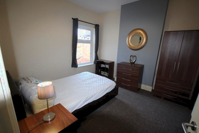 1 Bedroom Terraced House To Rent In Calais Road, Staffordshire, Burton Upon Trent, DE13