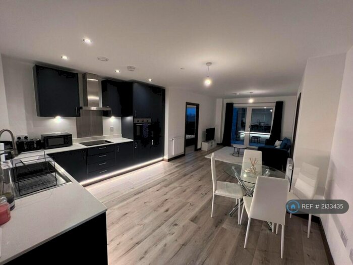 2 Bedroom Flat To Rent In Abbey Road, Essex, IG11