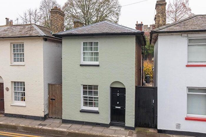 3 Bedroom Terraced House To Rent In St. Peters Place, CT1