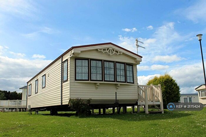 2 Bedroom Mobile Home To Rent In Weeping Willow, Cranleigh, GU6