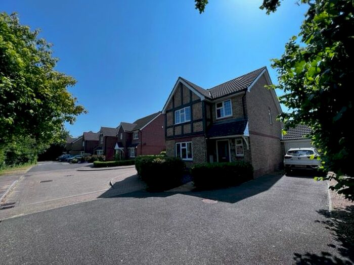 4 Bedroom Property To Rent In Bishopswood, Kingsnorth, Ashford, TN23