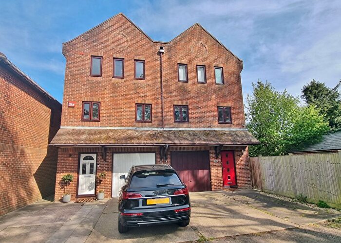 3 Bedroom Semi Detached House For Sale In The Parchment, Havant, PO9