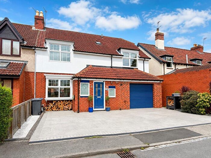 4 Bedroom Semi-Detached House For Sale In Holmlands Park, Chester Le Street, DH3