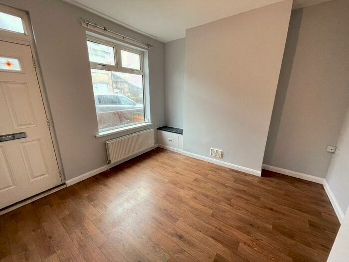 2 Bedroom Terraced House To Rent In Henry Street, S42