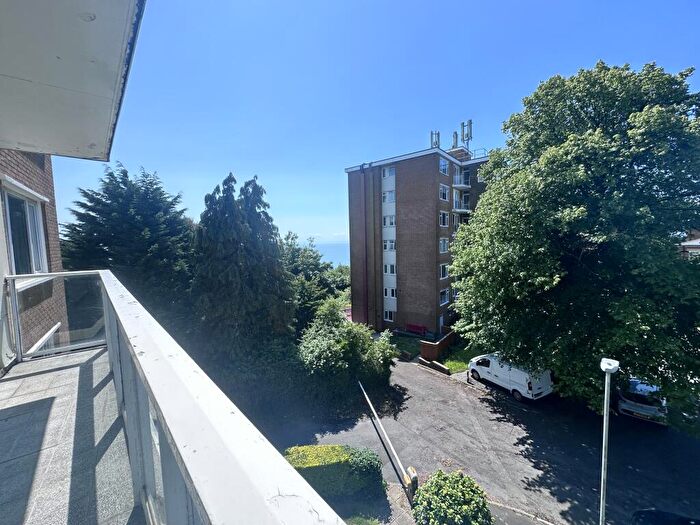 2 Bedroom Flat To Rent In Brynfield Court, Langland, SA3