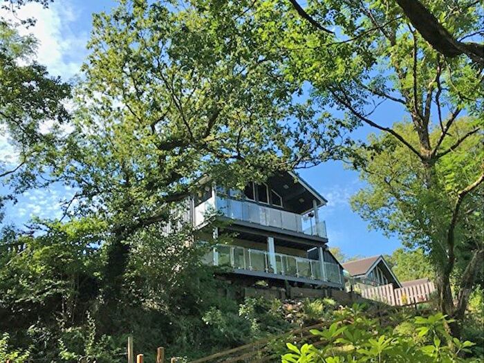 3 Bedroom Detached House For Sale In Laureltree, Taynuilt, PA35