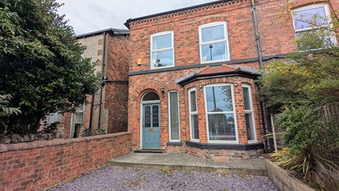 4 Bedroom Semi-detached House For Sale In Orrell Road, Orrell, Wigan, WN5