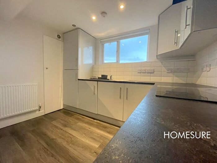 3 Bedroom Apartment To Rent In Mill Street, Liverpool, L8