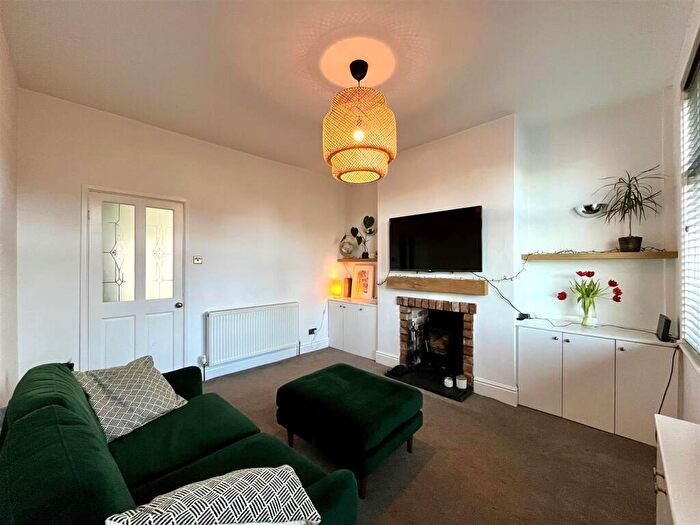 2 Bedroom End Of Terrace House To Rent In Harley Road, Sale, M33