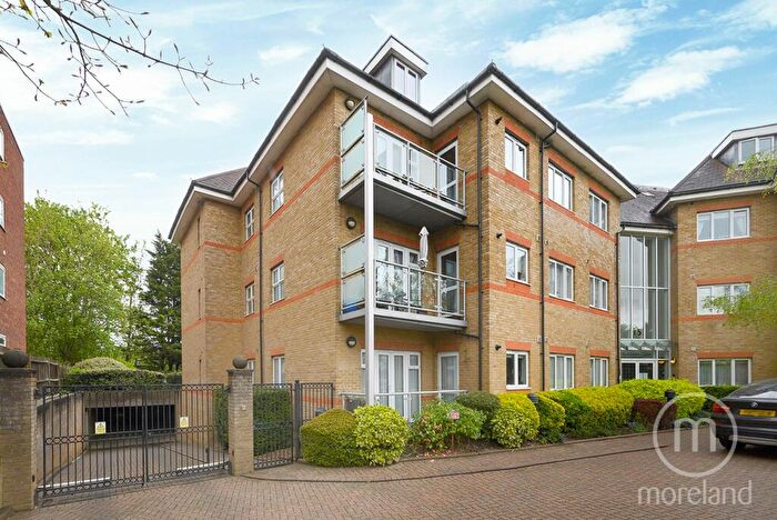 3 Bedroom Apartment For Sale In Burberry Court, Finchley, N3