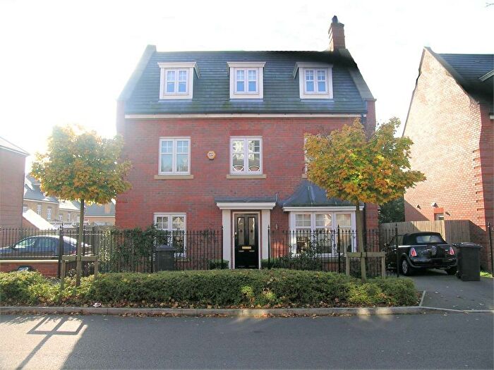 5 Bedroom Detached House To Rent In Tavistock Avenue, Mill Hill, NW7