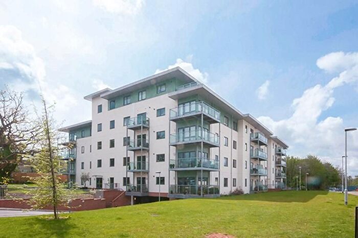 2 Bedroom Flat To Rent In High Street, Brentwood, CM14
