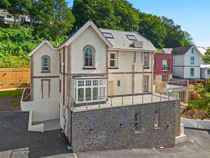 3 Bedroom Flat For Sale In Higher Erith Road, Torquay, TQ1