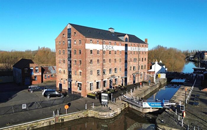 1 Bedroom Apartment For Sale In Lock Warehouse, Gloucester Docks, GL1